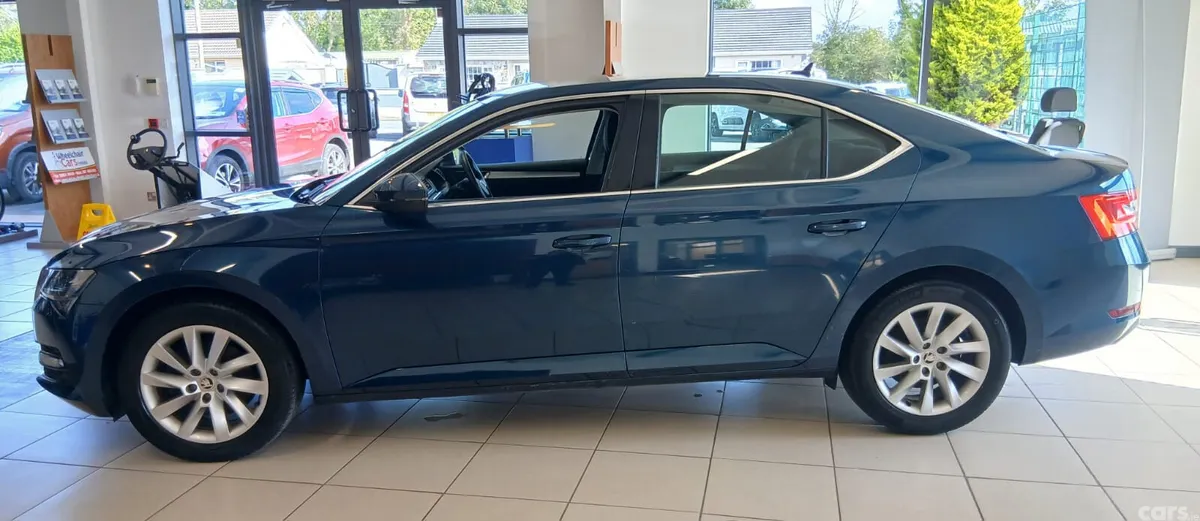 Skoda Superb Saloon, Diesel, 2022, Blue