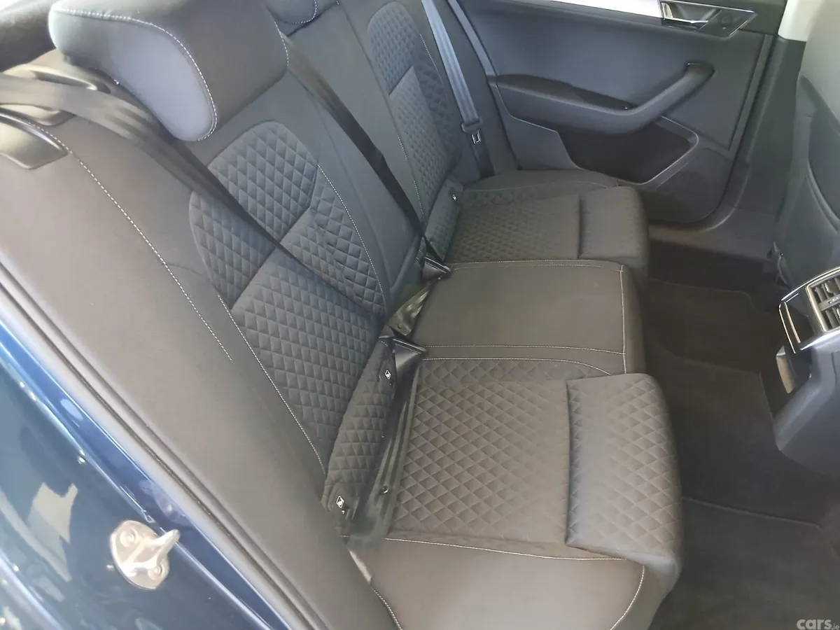 Skoda Superb Saloon, Diesel, 2022, Blue