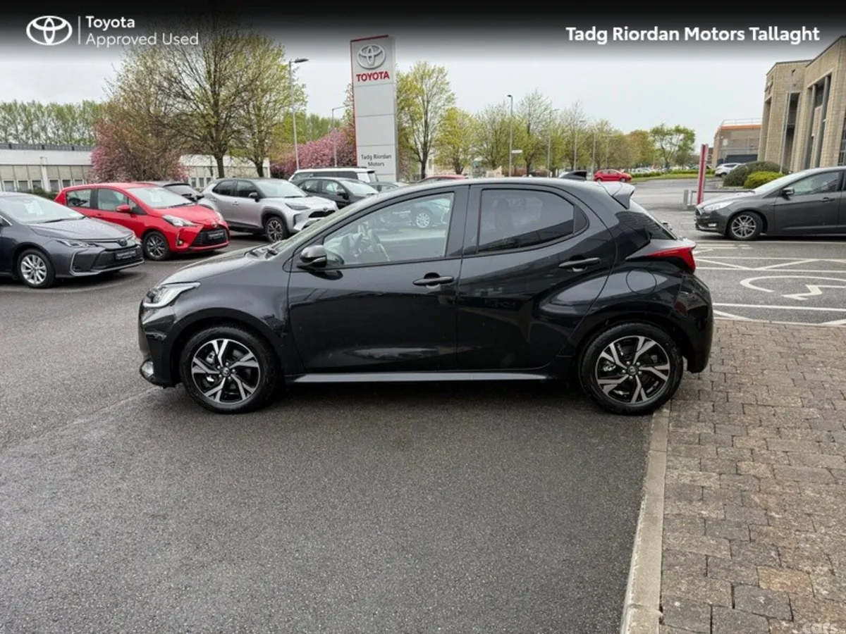 Toyota Yaris Hatchback, Petrol Hybrid, 2026, Black