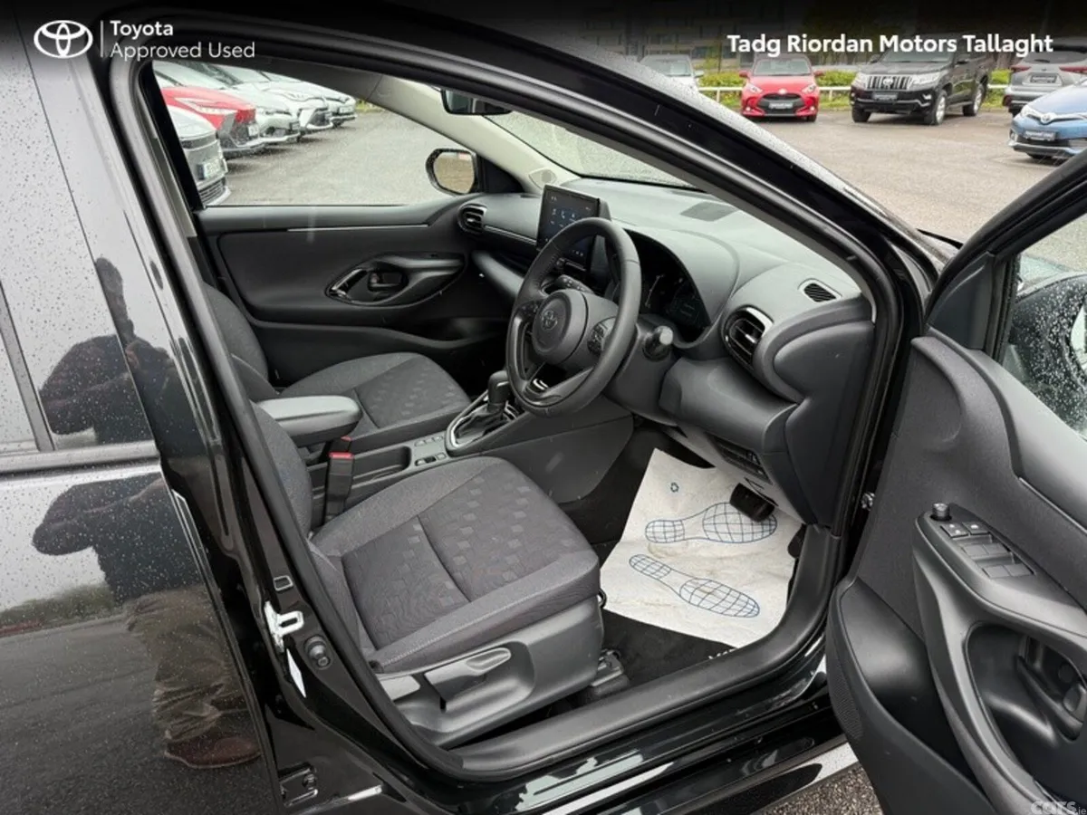 Toyota Yaris Hatchback, Petrol Hybrid, 2026, Black