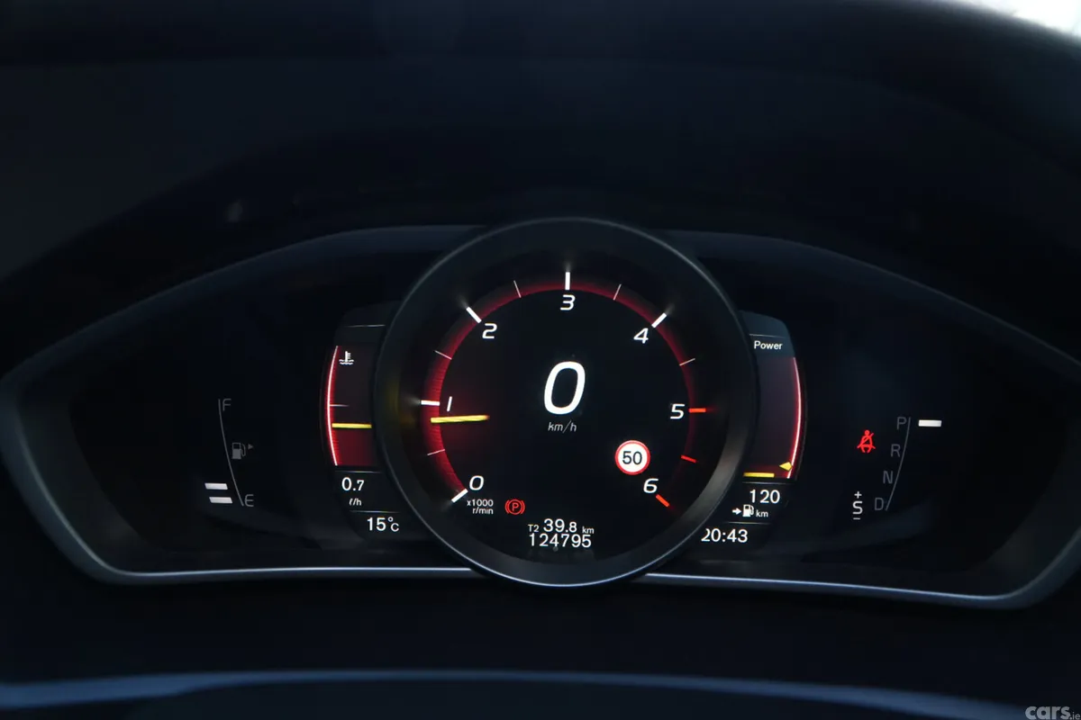 Volvo V40 Hatchback, Diesel, 2018, Black