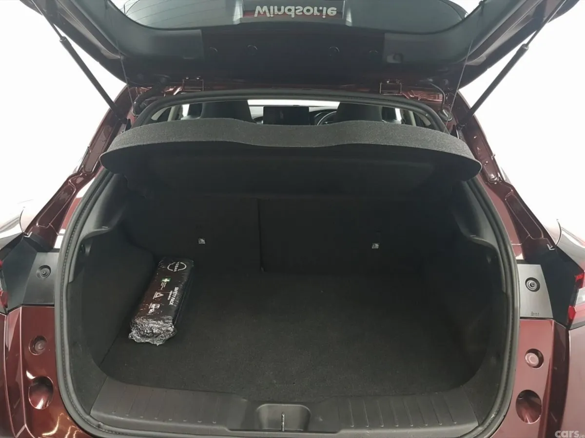 Nissan Juke SUV, Petrol Hybrid, 2026, Red