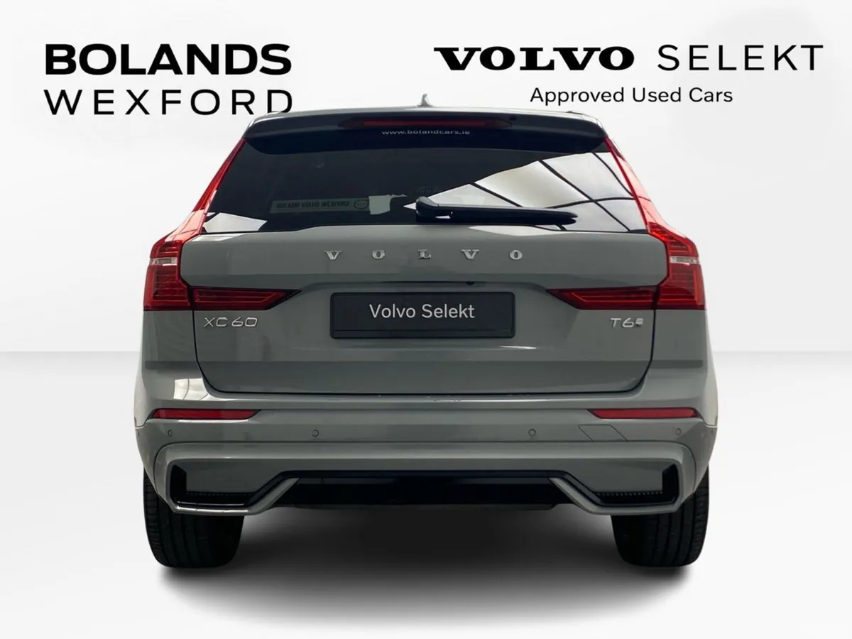 Volvo XC60 SUV, Petrol Plug-in Hybrid, 2025, Grey