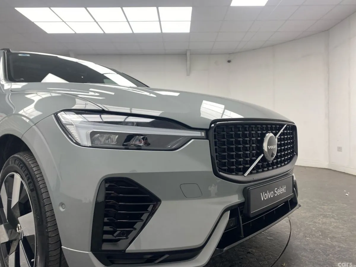 Volvo XC60 SUV, Petrol Plug-in Hybrid, 2025, Grey