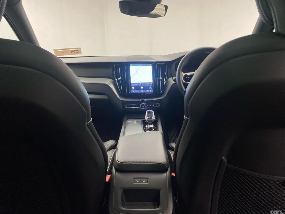 Volvo XC60 SUV, Petrol Plug-in Hybrid, 2025, Grey