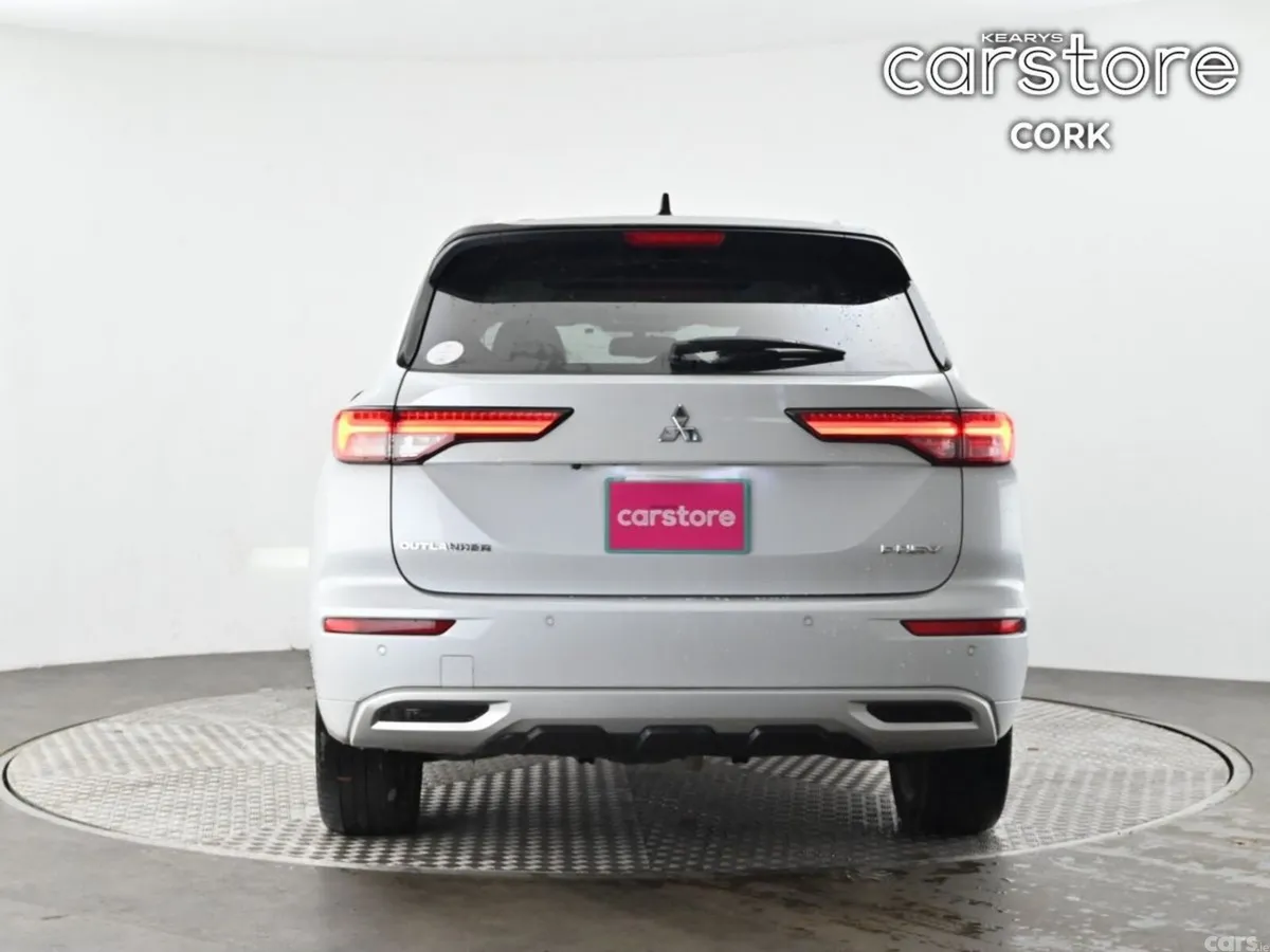 Mitsubishi Outlander SUV, Petrol Plug-in Hybrid, 2023, White