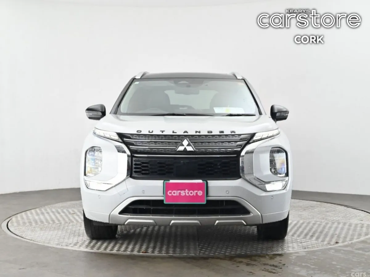 Mitsubishi Outlander SUV, Petrol Plug-in Hybrid, 2023, White