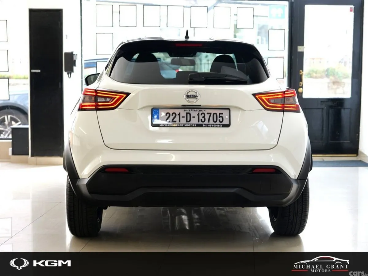Nissan Juke SUV, Petrol, 2022, White