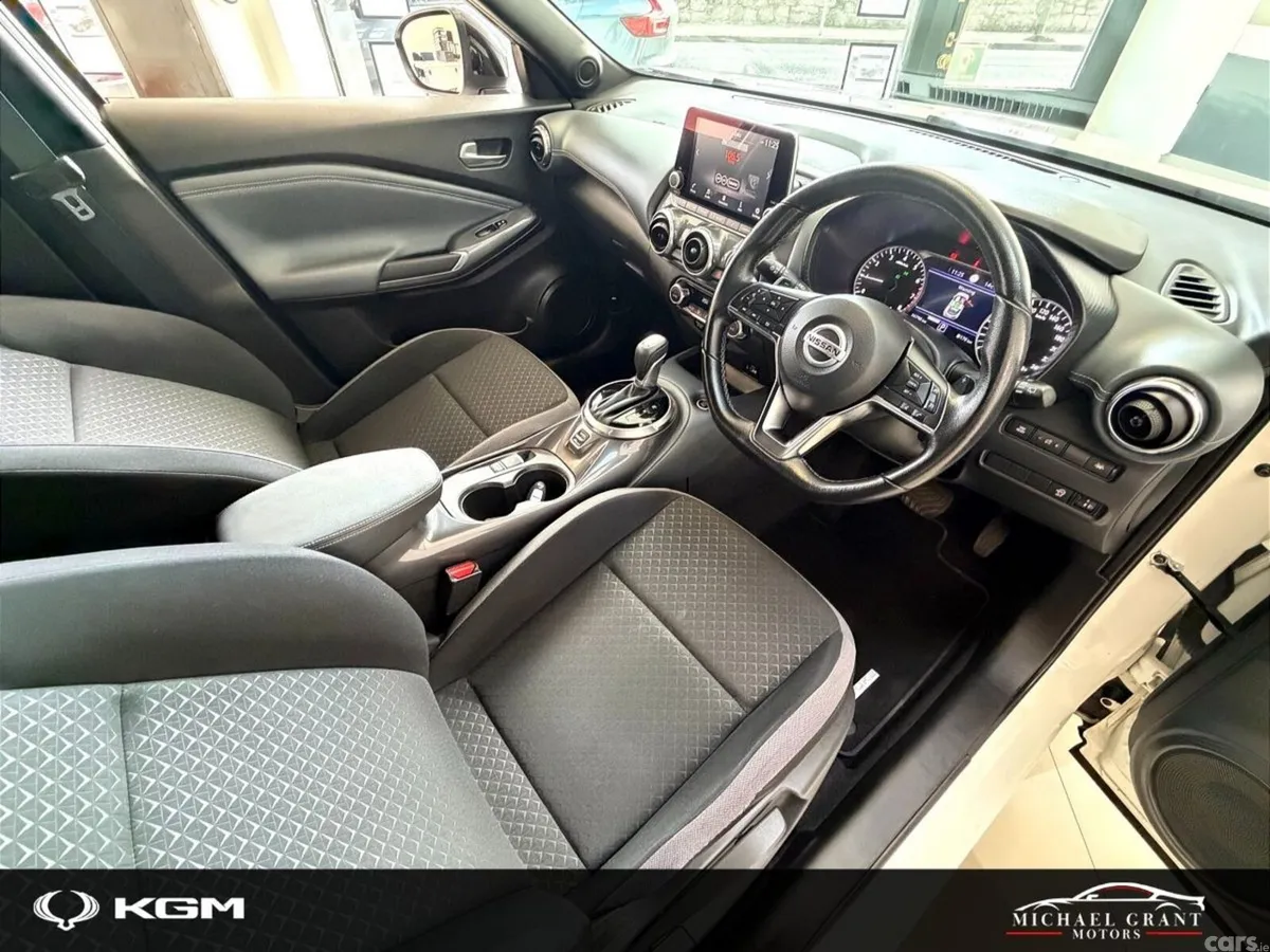 Nissan Juke SUV, Petrol, 2022, White