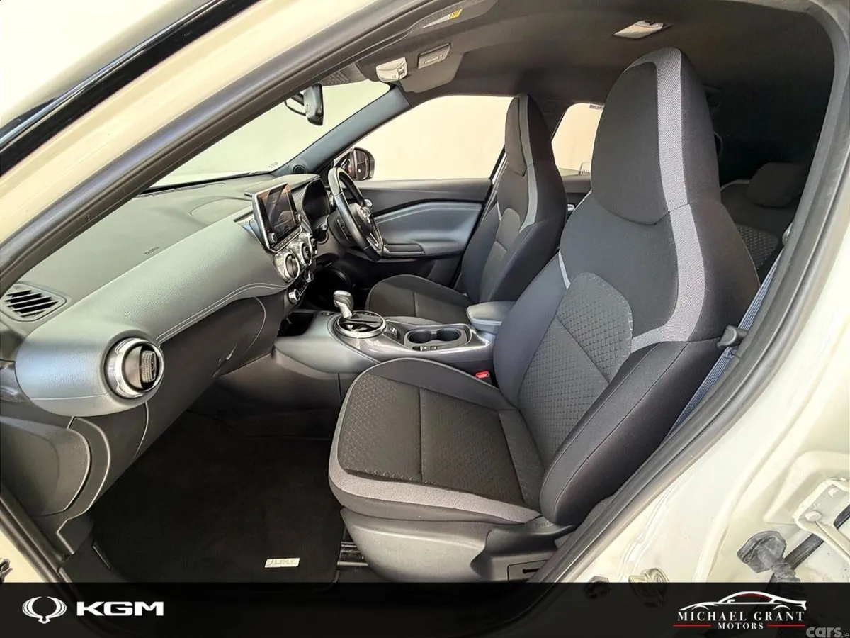 Nissan Juke SUV, Petrol, 2022, White
