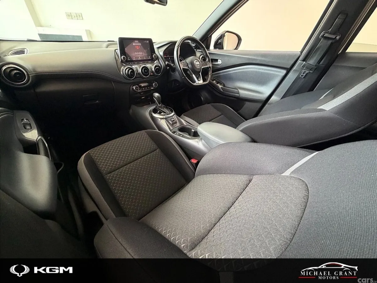 Nissan Juke SUV, Petrol, 2022, White