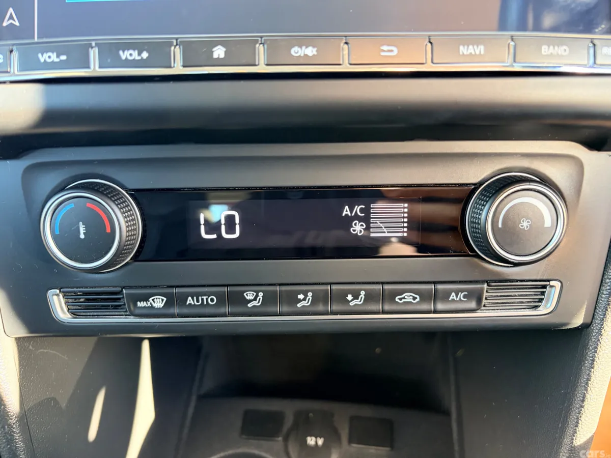 Volkswagen Polo Hatchback, Petrol, 2016, Red