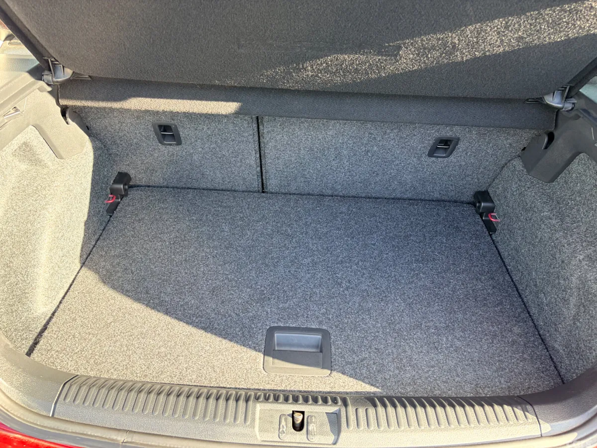 Volkswagen Polo Hatchback, Petrol, 2016, Red