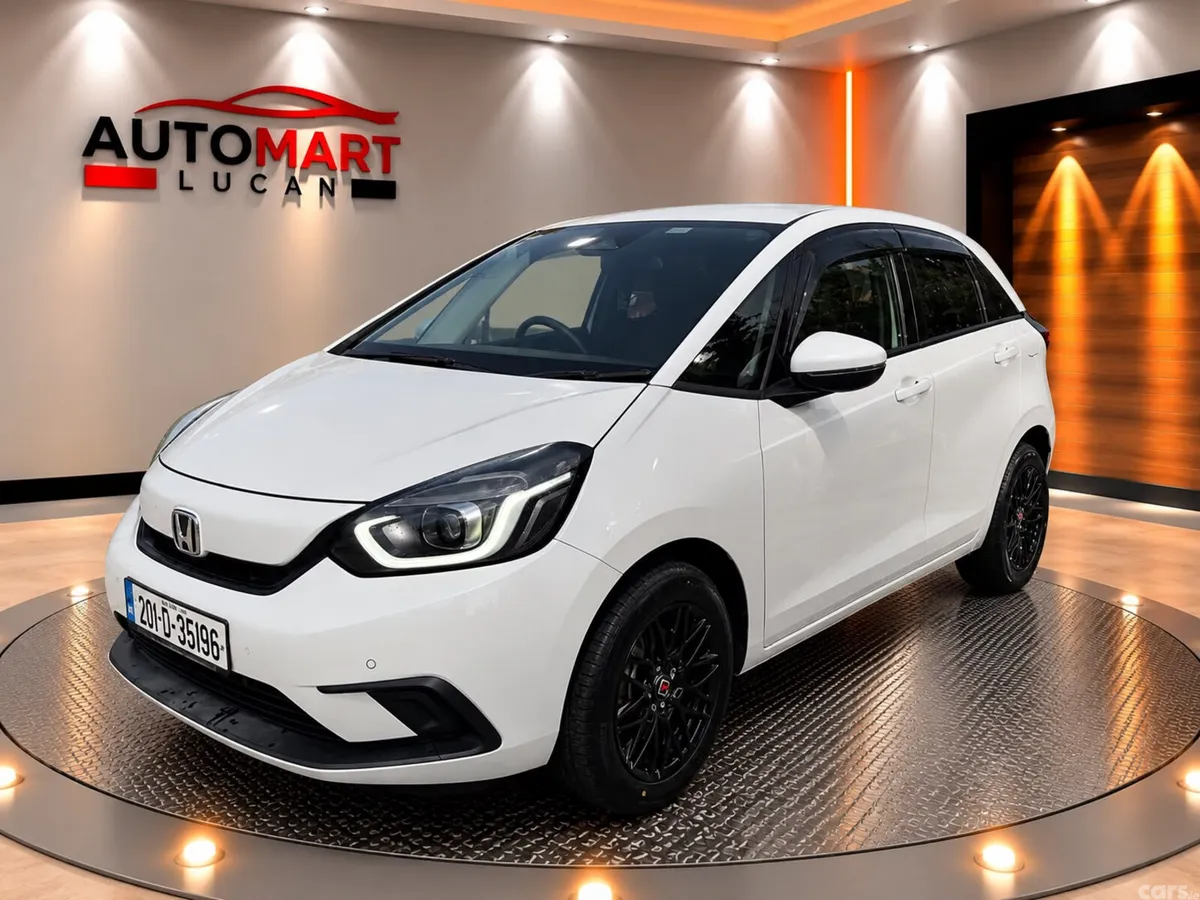 Honda Fit Hatchback, Petrol Hybrid, 2020, White