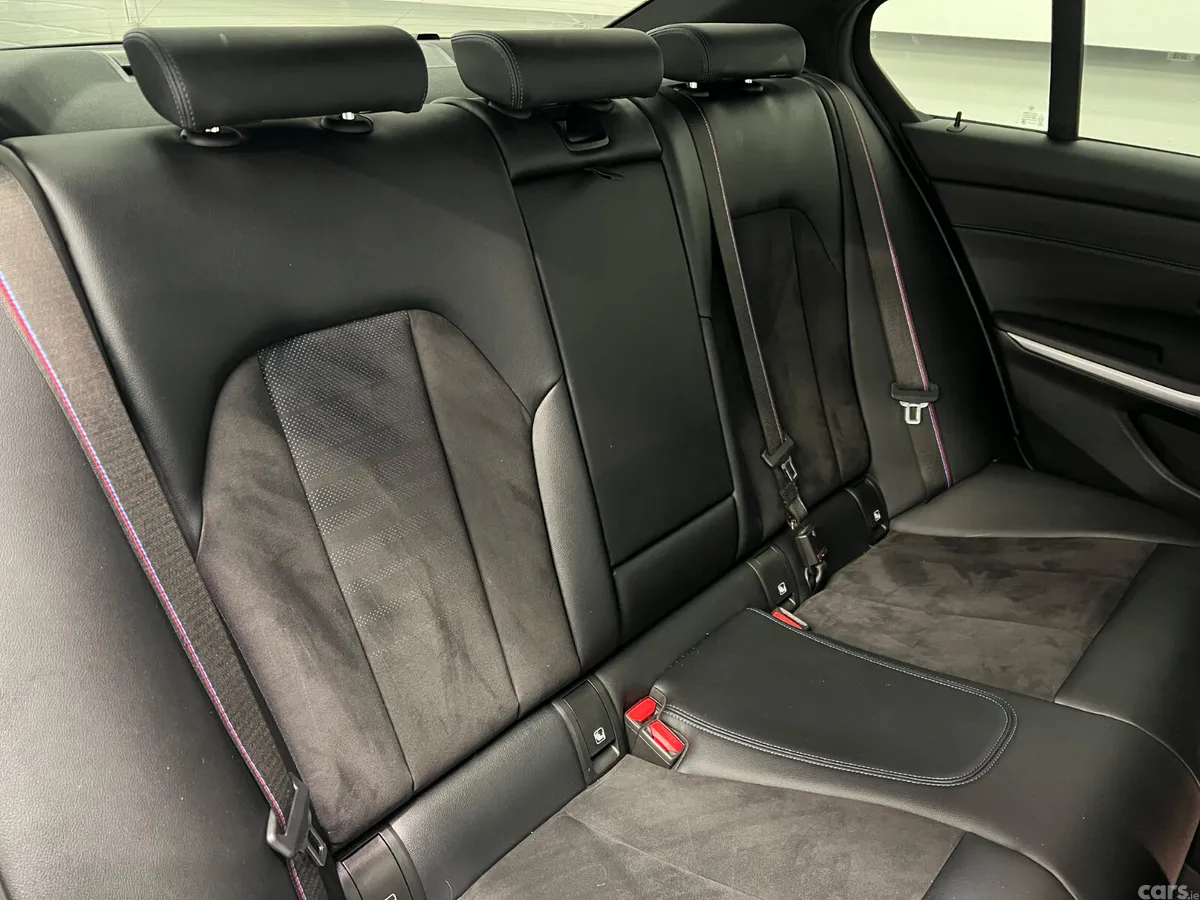 BMW 3-Series Saloon, Petrol Hybrid, 2023, Black