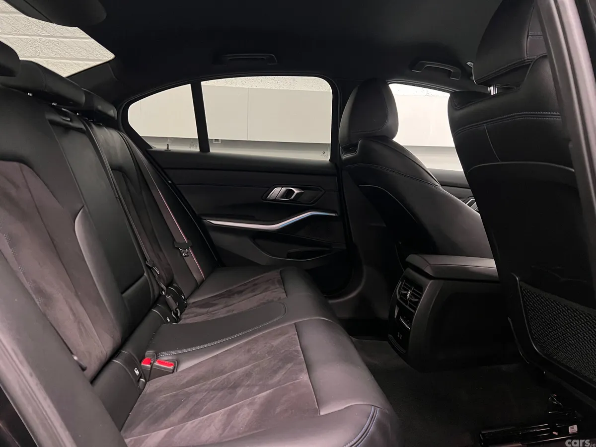 BMW 3-Series Saloon, Petrol Hybrid, 2023, Black