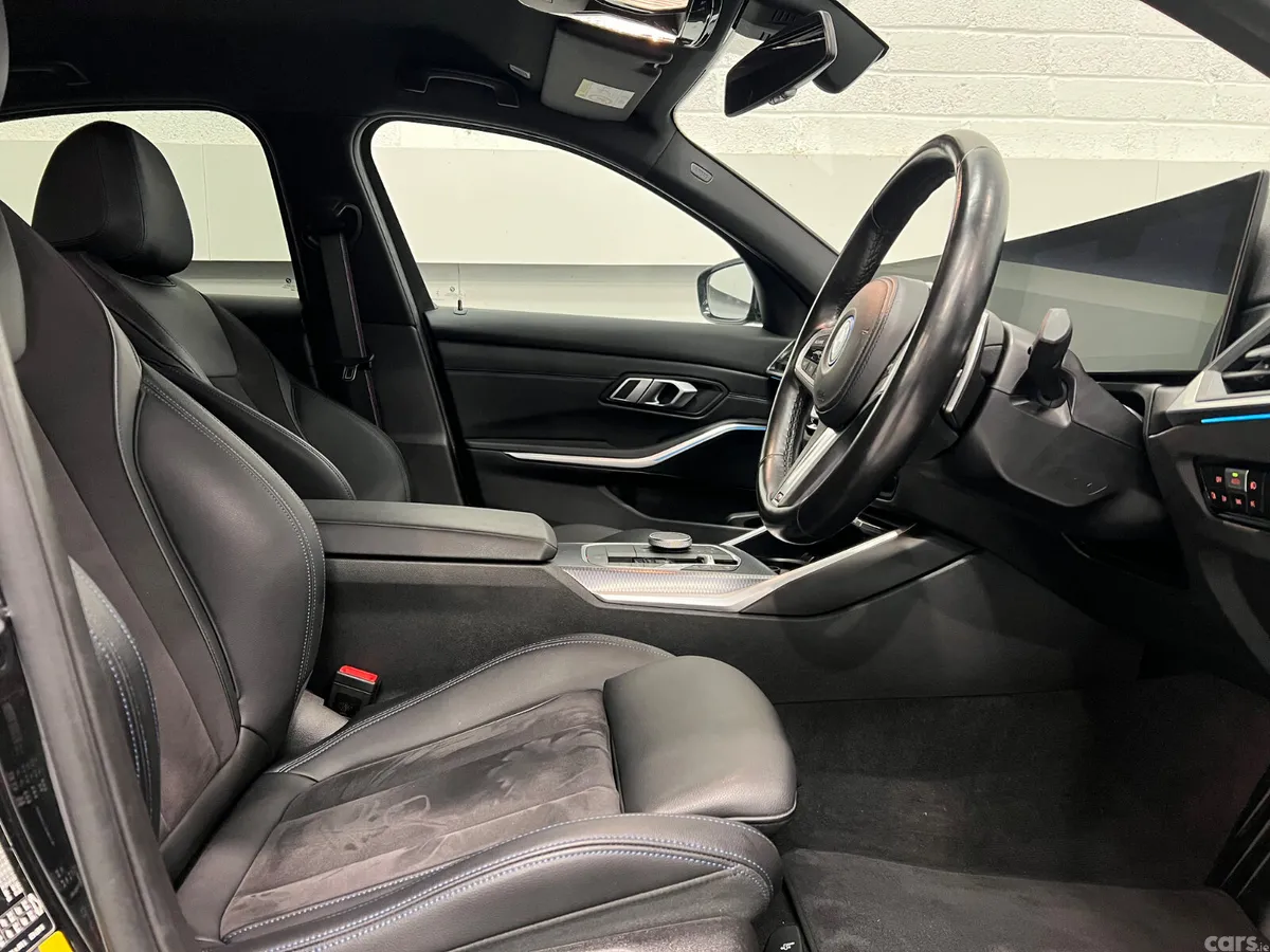 BMW 3-Series Saloon, Petrol Hybrid, 2023, Black