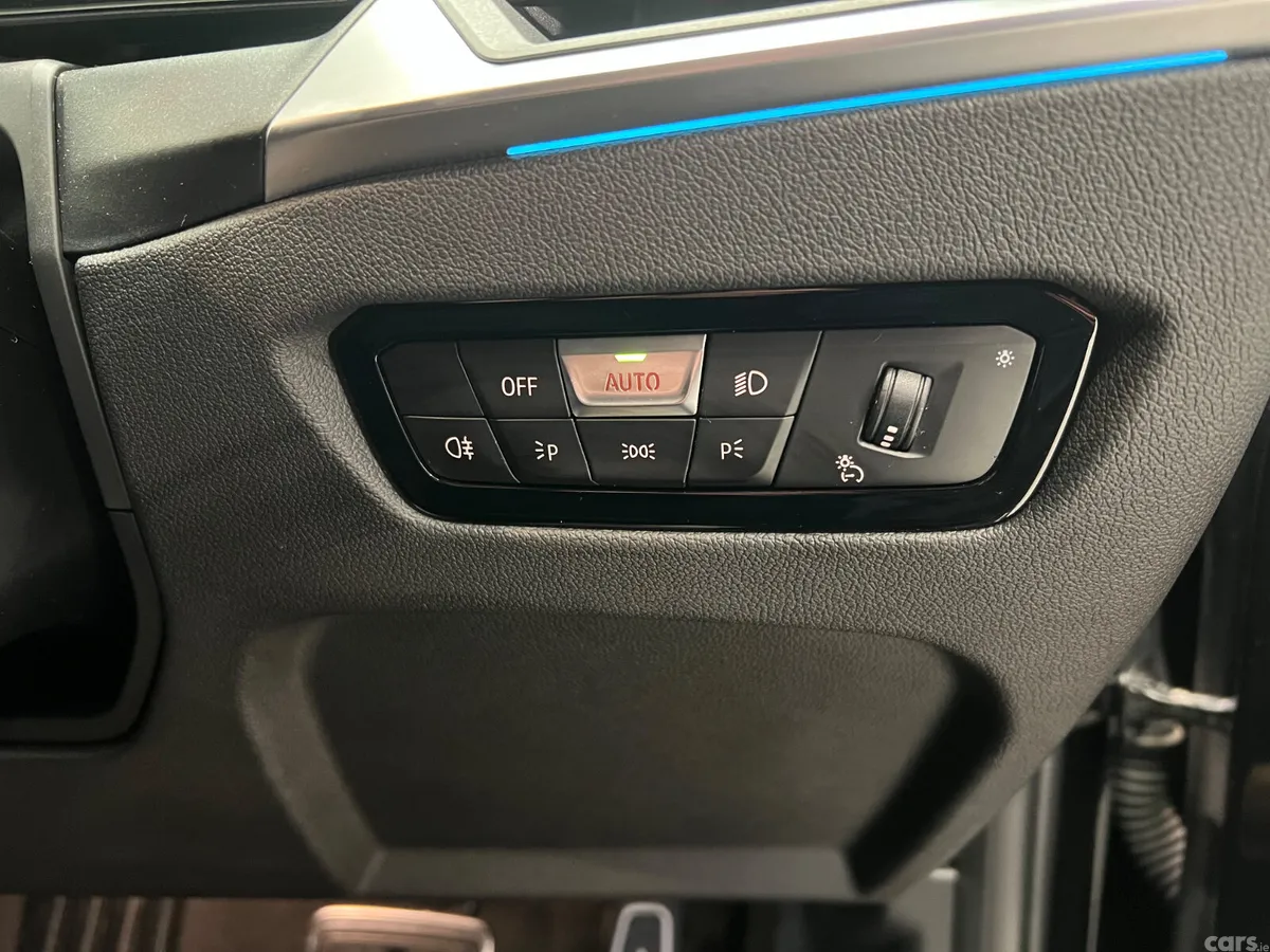 BMW 3-Series Saloon, Petrol Hybrid, 2023, Black