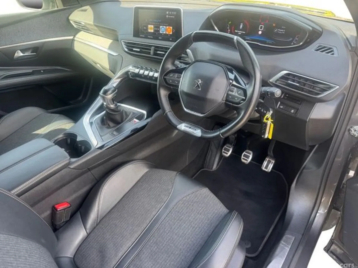 Peugeot 3008 Hatchback, Diesel, 2019, Grey