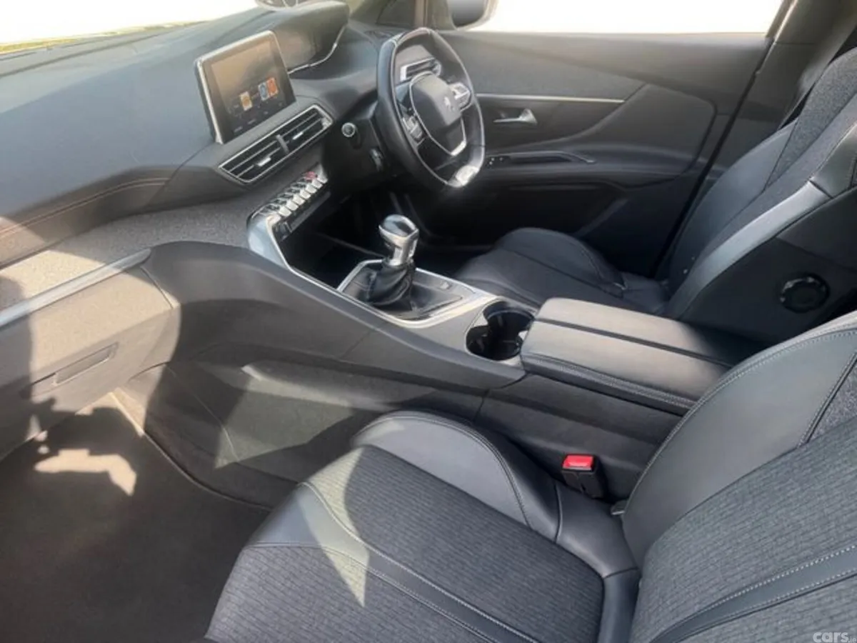 Peugeot 3008 Hatchback, Diesel, 2019, Grey