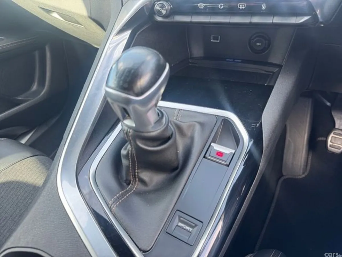 Peugeot 3008 Hatchback, Diesel, 2019, Grey