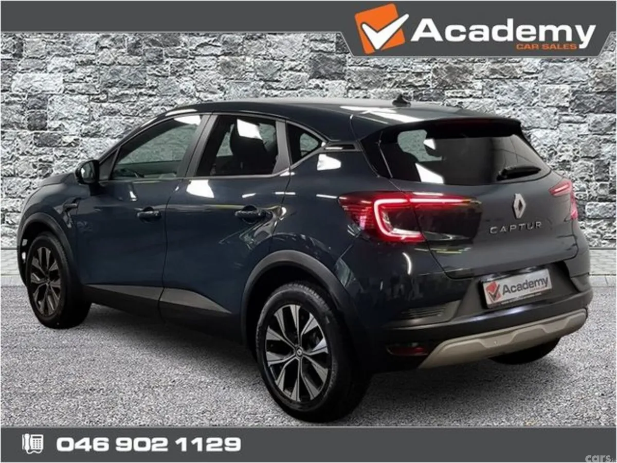 Renault Captur Hatchback, Petrol, 2023, Blue