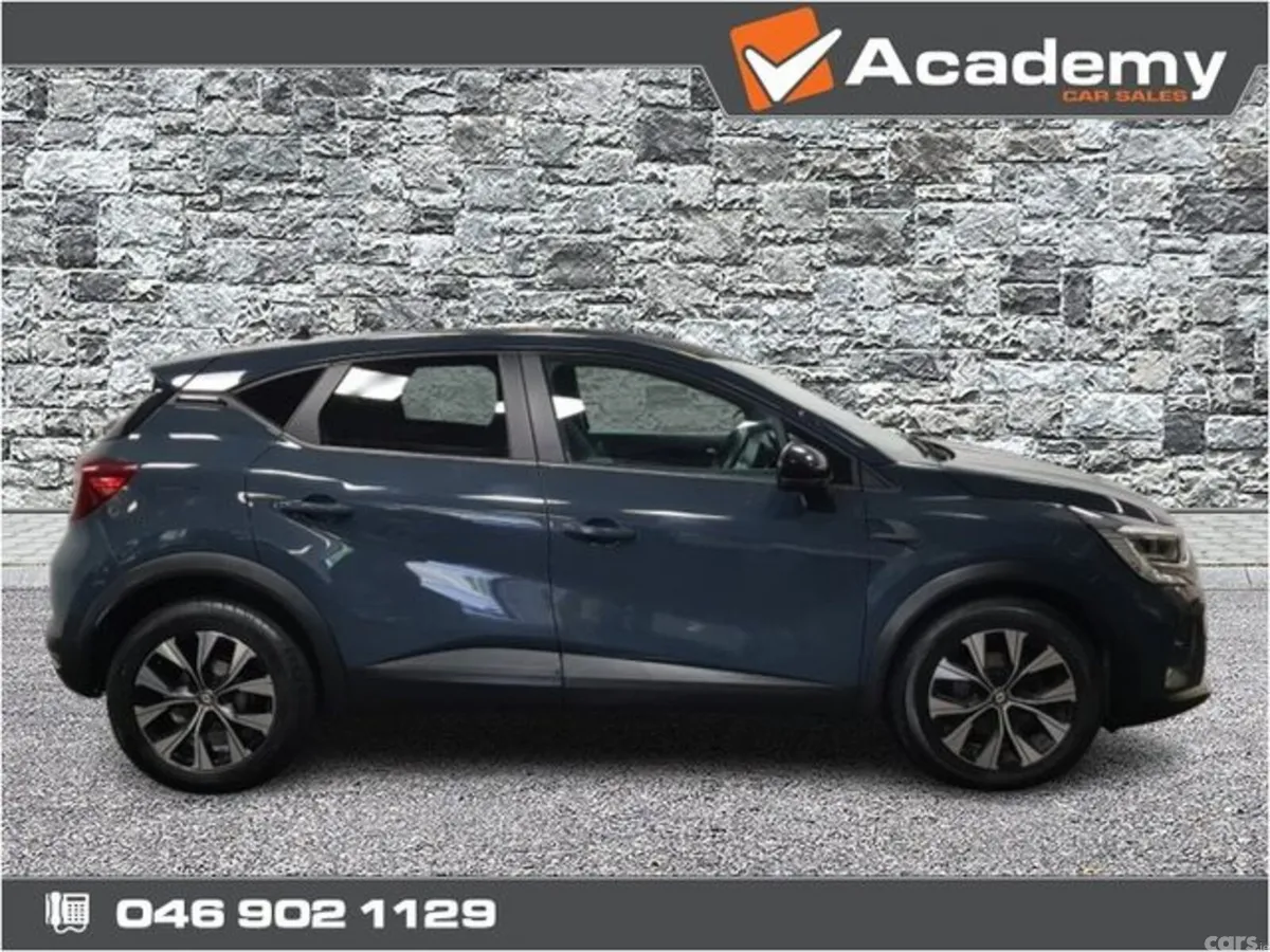 Renault Captur Hatchback, Petrol, 2023, Blue