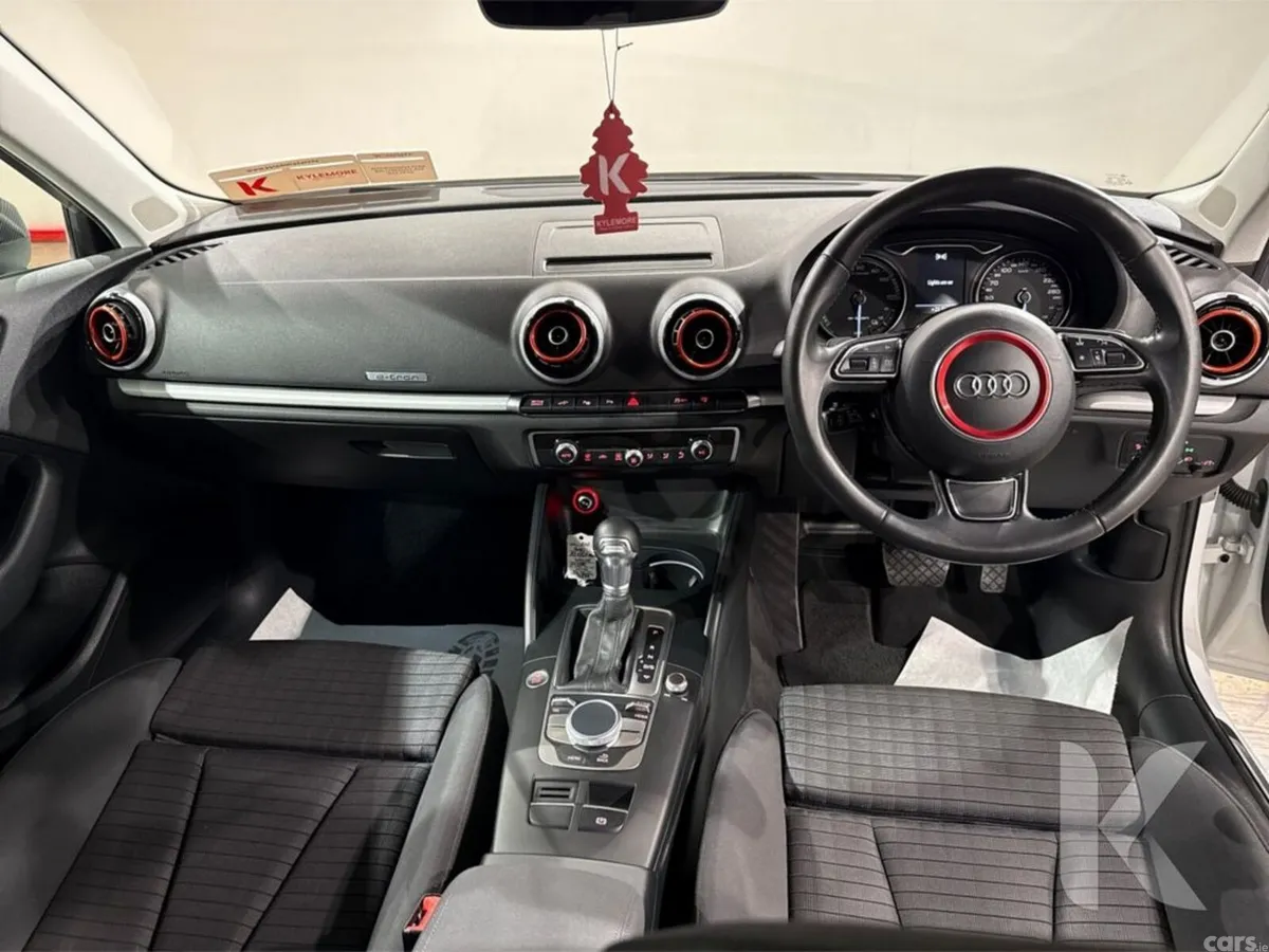 Audi A3 Hatchback, Petrol Plug-in Hybrid, 2017, White
