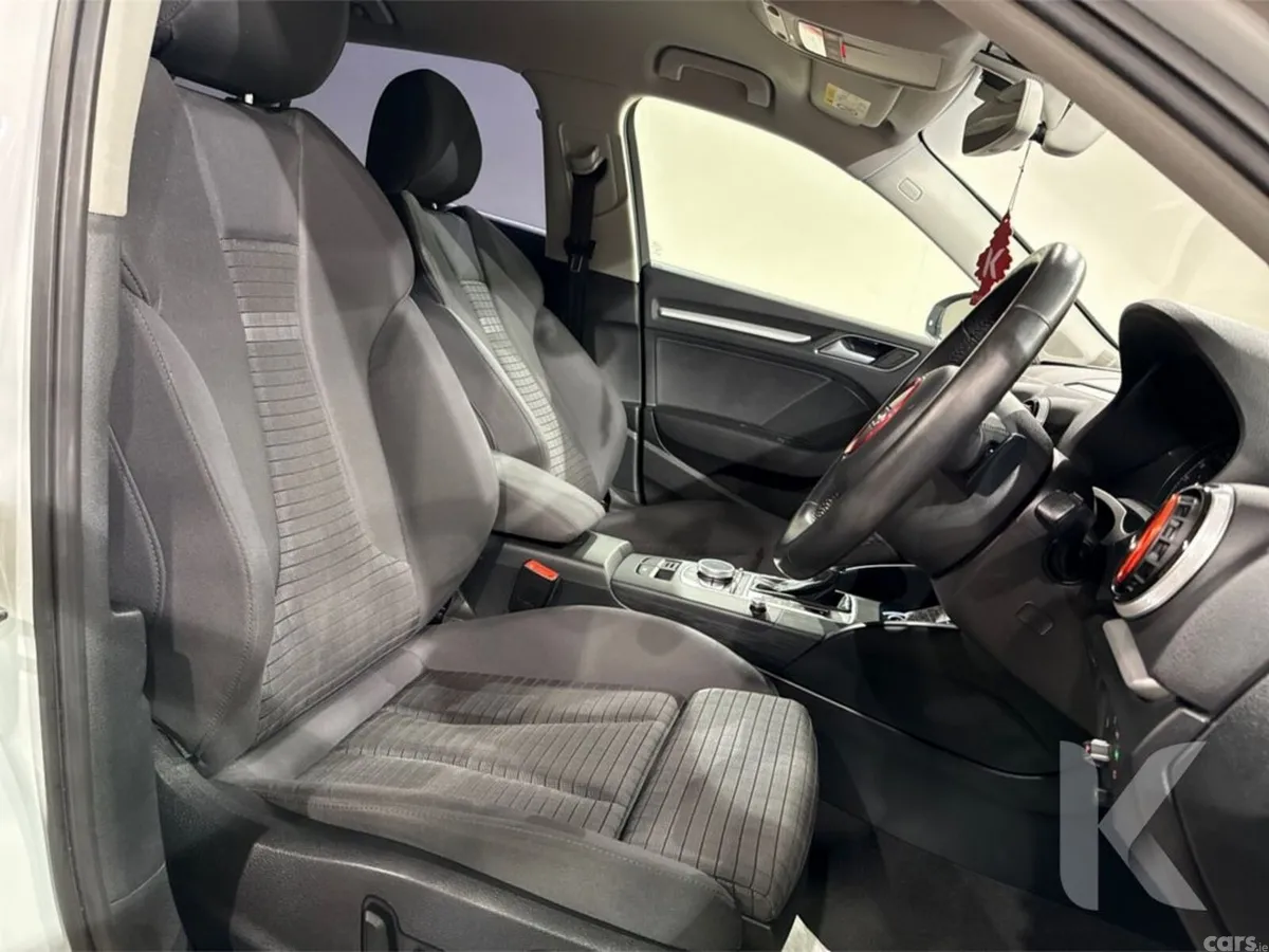 Audi A3 Hatchback, Petrol Plug-in Hybrid, 2017, White