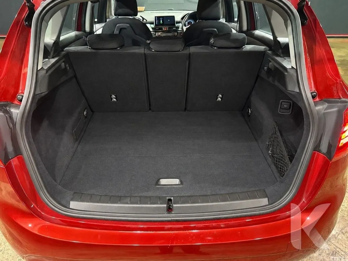 BMW 2-Series MPV, Petrol, 2018, Red