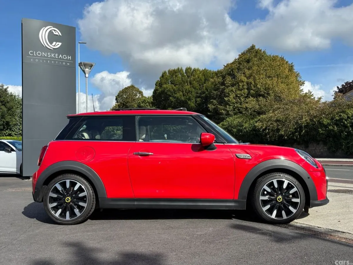 Mini Cooper Hatchback, Electric, 2022, Red