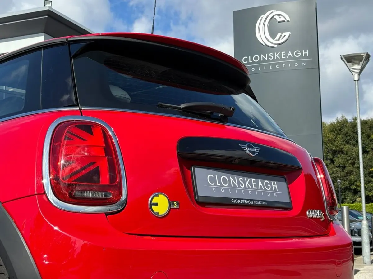 Mini Cooper Hatchback, Electric, 2022, Red