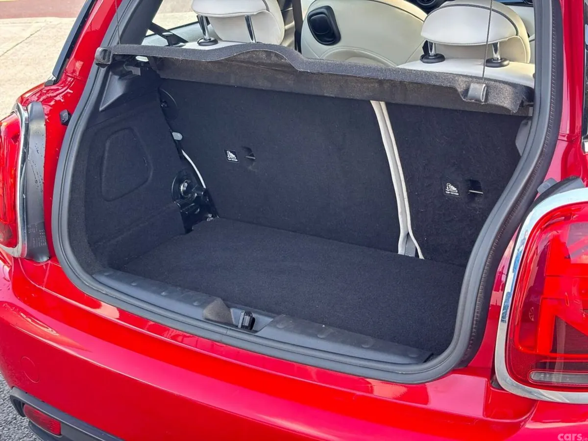 Mini Cooper Hatchback, Electric, 2022, Red