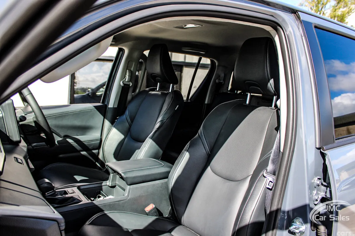 Toyota Hilux Pick Up, Diesel, 2026, Grey