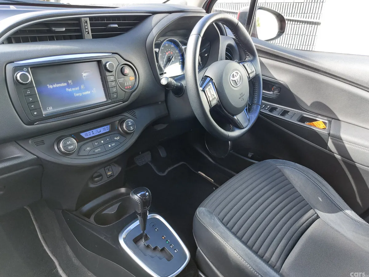 Toyota Yaris Hatchback, Petrol Hybrid, 2016, Red