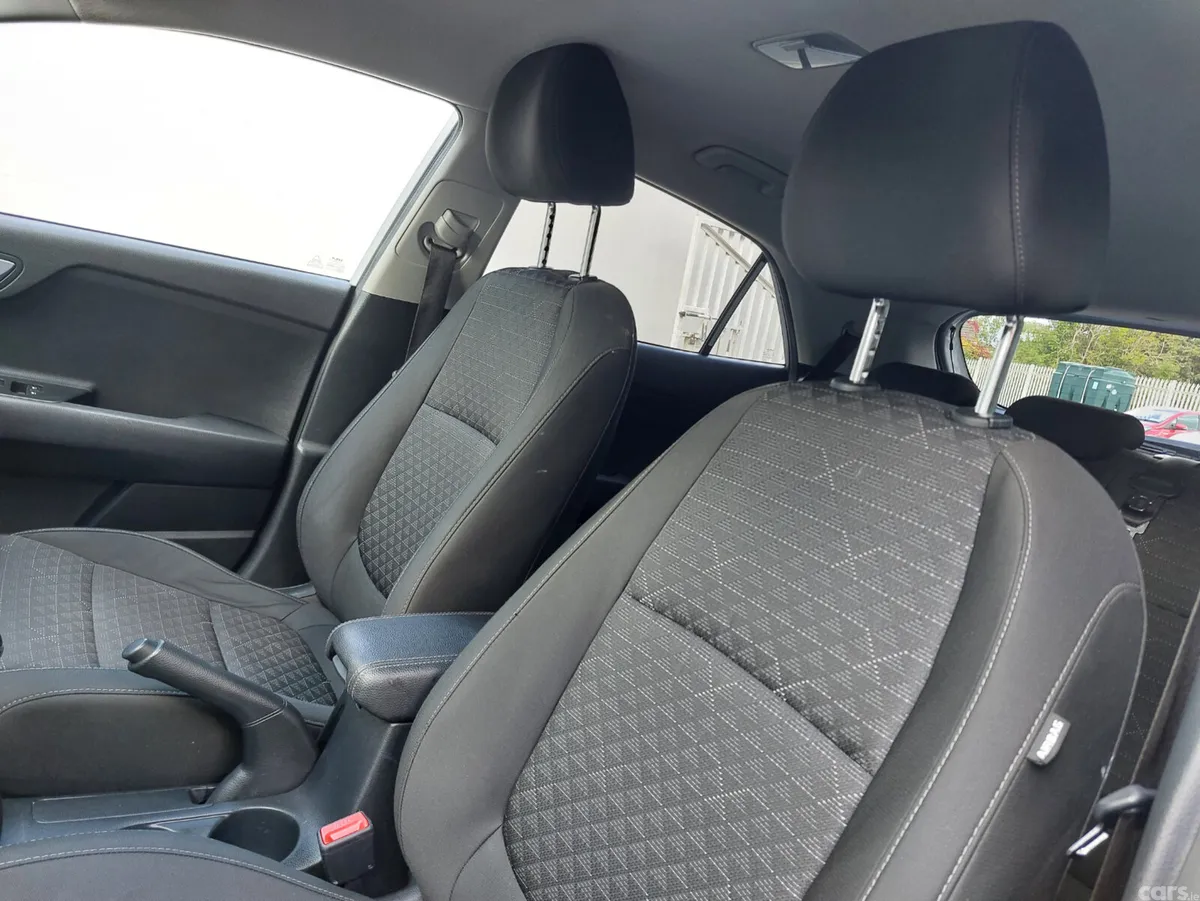 Kia Rio Hatchback, Petrol, 2023, Grey