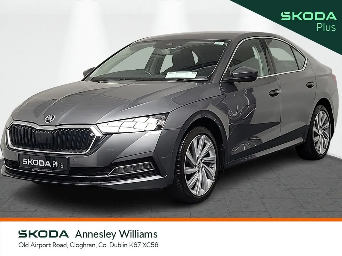 Skoda Octavia Saloon, Petrol, 2023, Grey