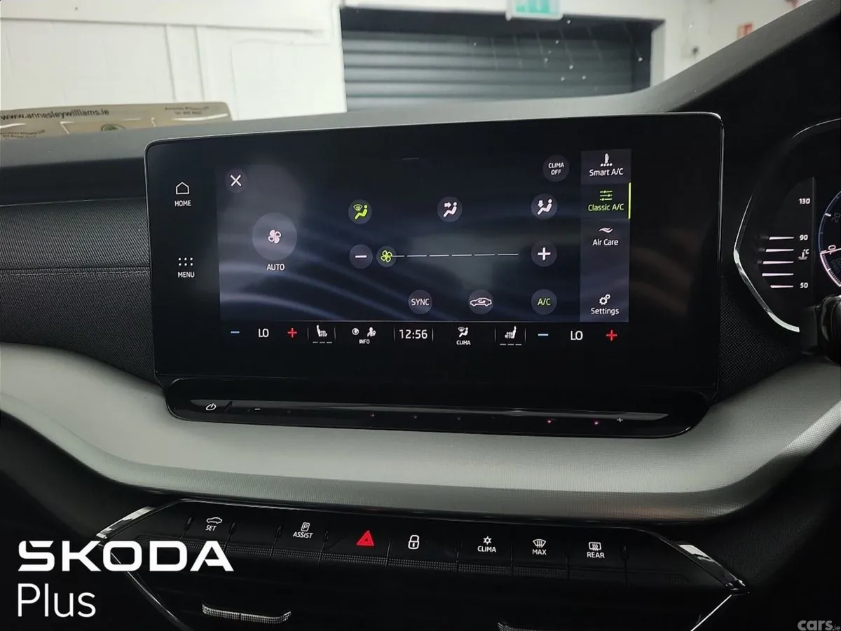 Skoda Octavia Saloon, Petrol, 2023, Grey