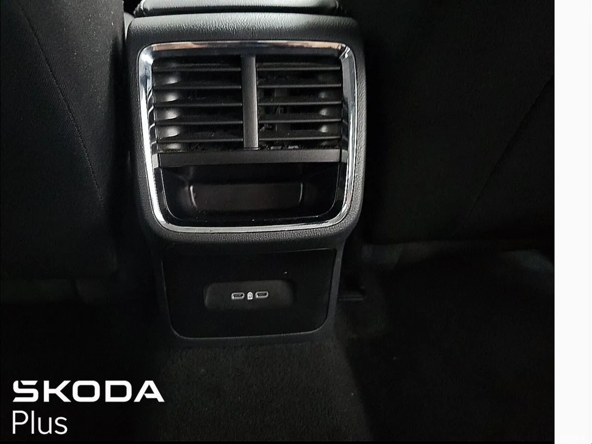 Skoda Octavia Saloon, Petrol, 2023, Grey