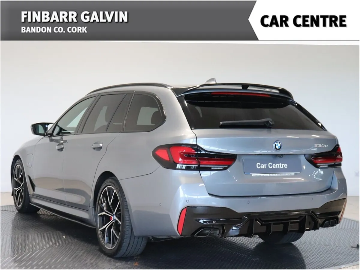 BMW 5-Series Estate, Petrol Plug-in Hybrid, 2023, Grey