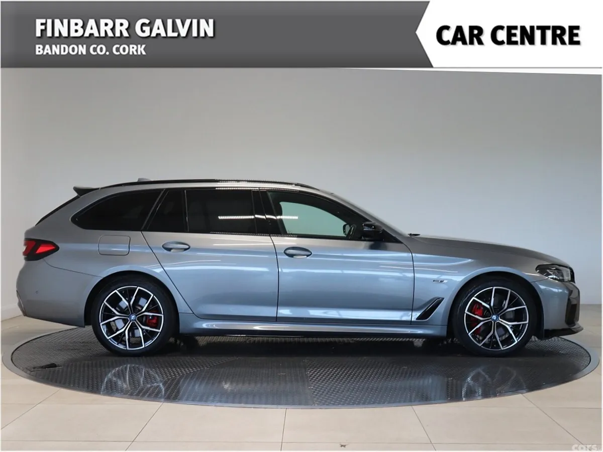 BMW 5-Series Estate, Petrol Plug-in Hybrid, 2023, Grey