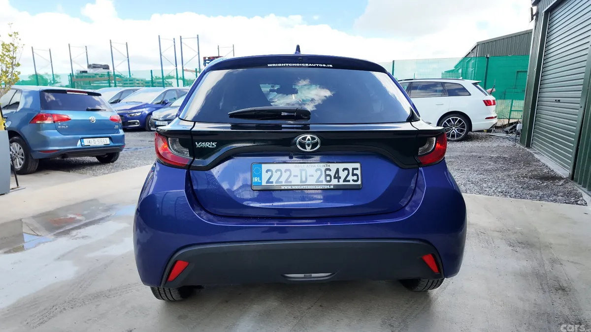 Toyota Yaris Hatchback, Petrol, 2022, Blue