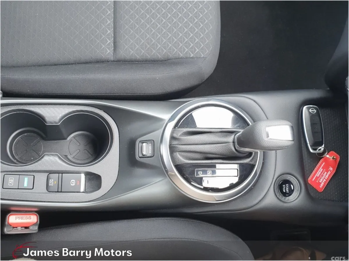 Nissan Juke SUV, Petrol Hybrid, 2026, Grey