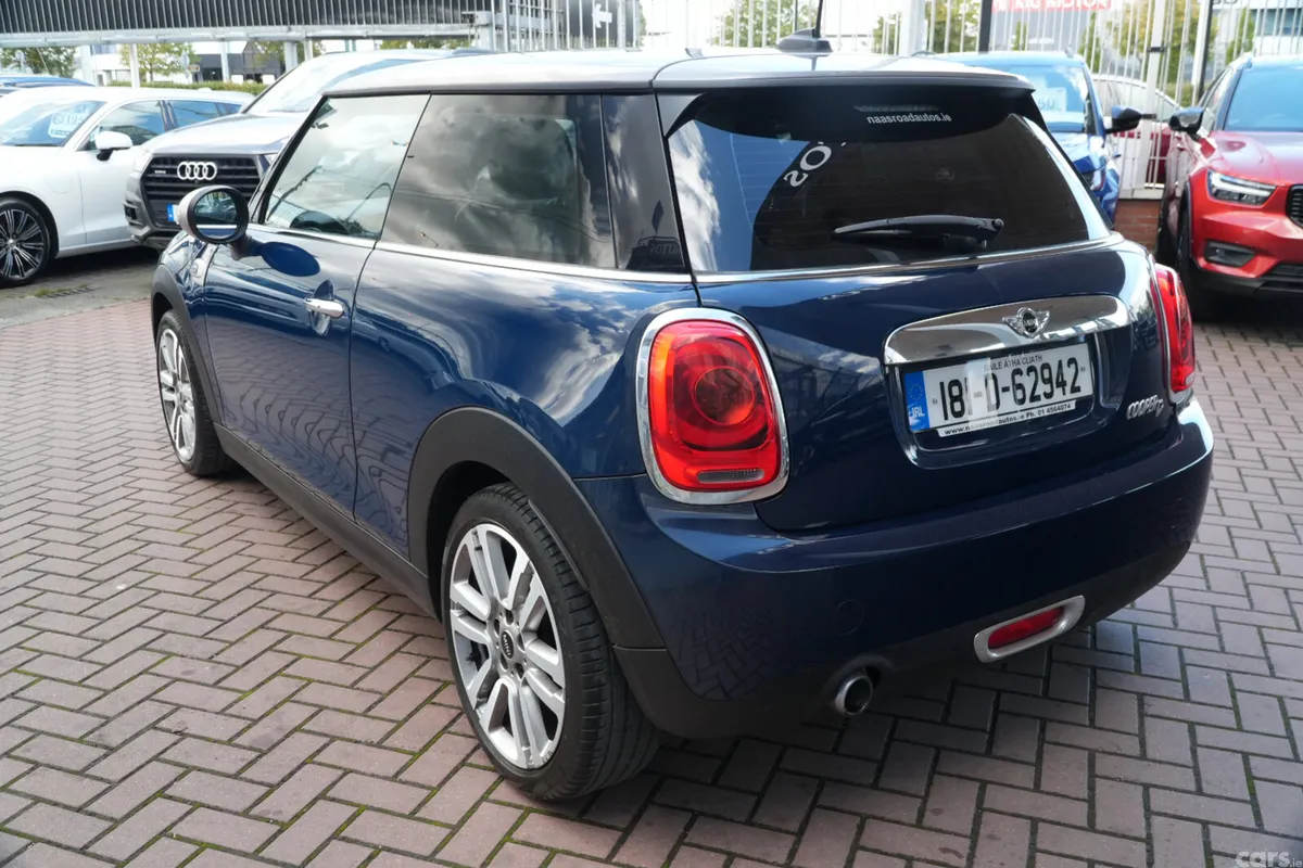 Mini Cooper Hatchback, Diesel, 2018, Blue