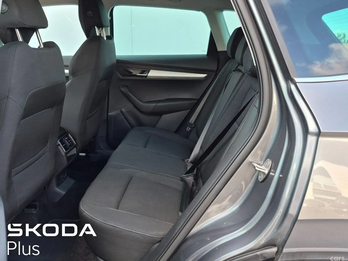 Skoda Karoq Estate, Petrol, 2023, Grey