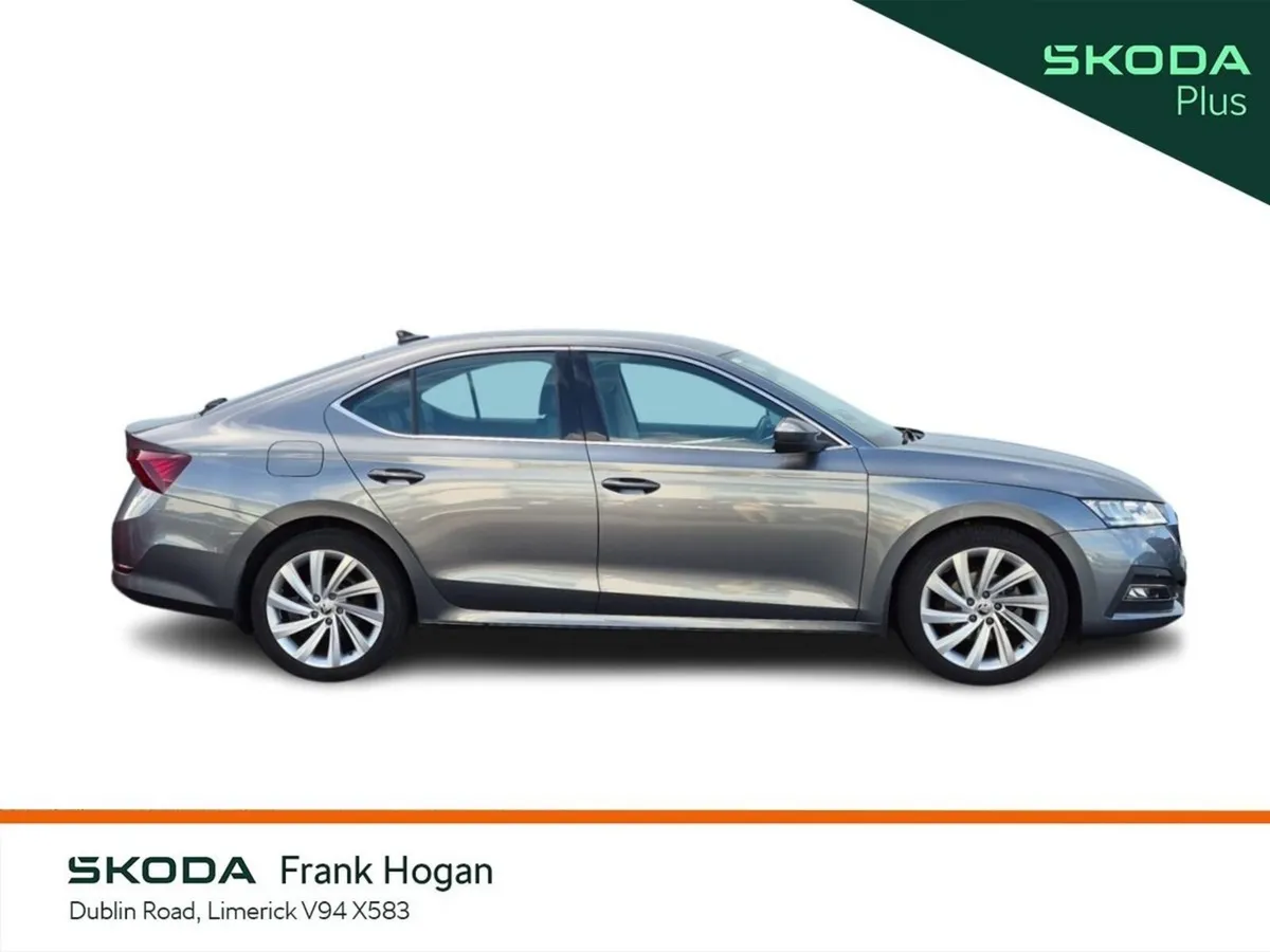 Skoda Octavia Saloon, Petrol, 2023, Grey