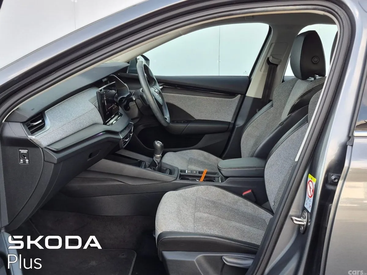 Skoda Octavia Estate, Diesel, 2024, Grey