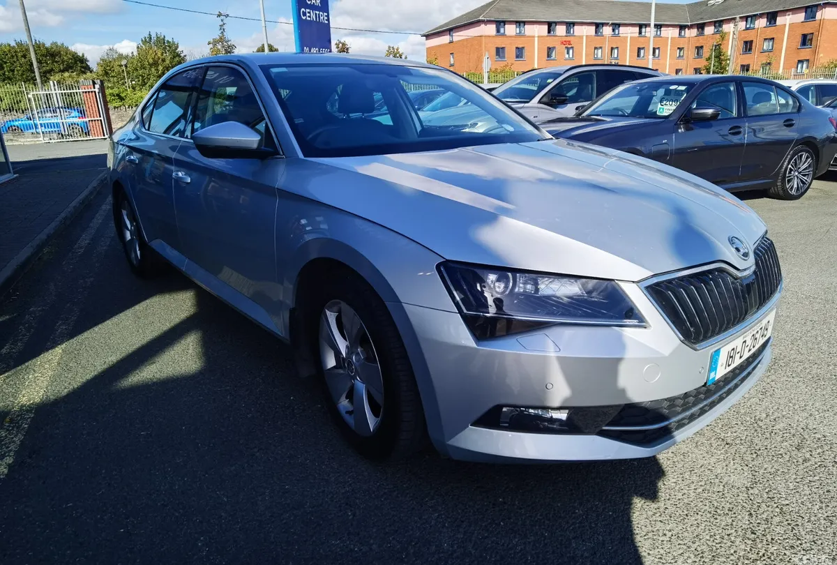 Skoda Superb Saloon, Diesel, 2018, Grey