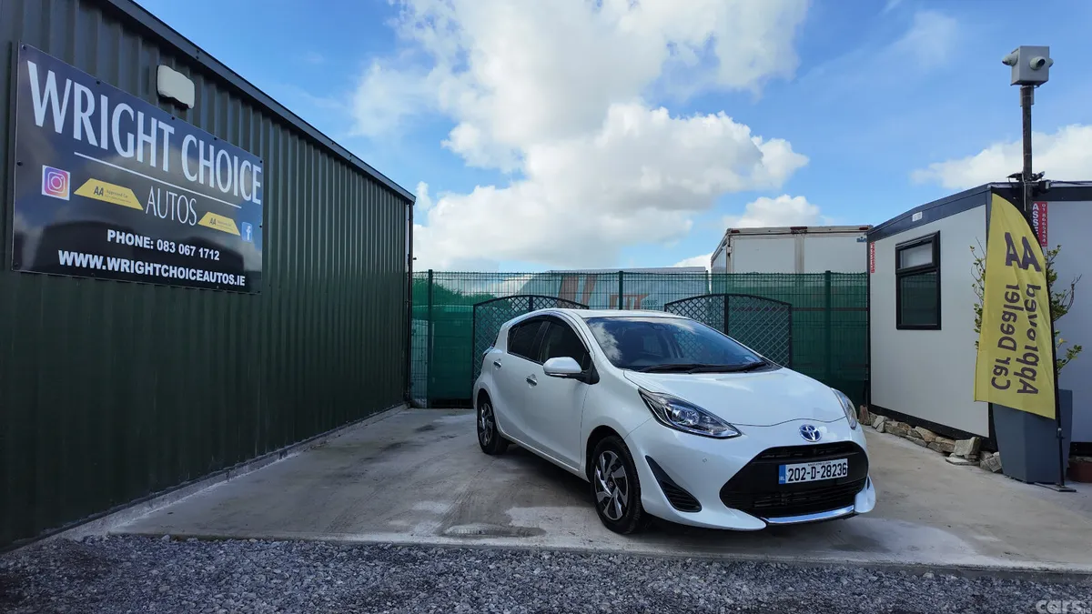 Toyota Aqua Hatchback, Petrol Hybrid, 2020, White