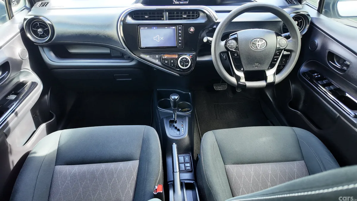 Toyota Aqua Hatchback, Petrol Hybrid, 2020, White